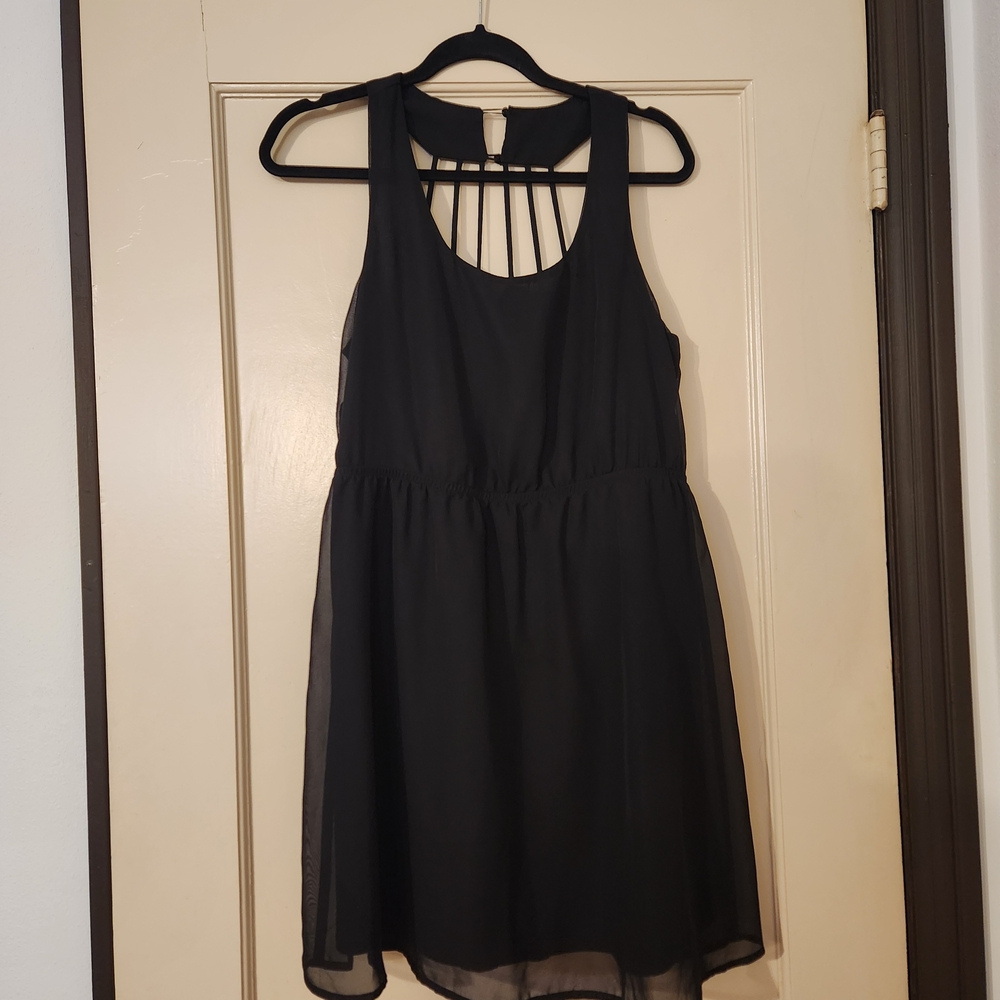 Elegant Black Sleeveless Dress